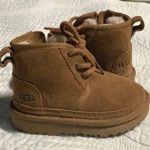 Ugg toddler Neumel boot